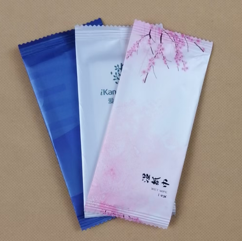 Custom Digital Printing Logo Eco-Friendly Portable Wet Wipes 1pc Travel Size for Restaurant for Personal Business Use Factory 图5