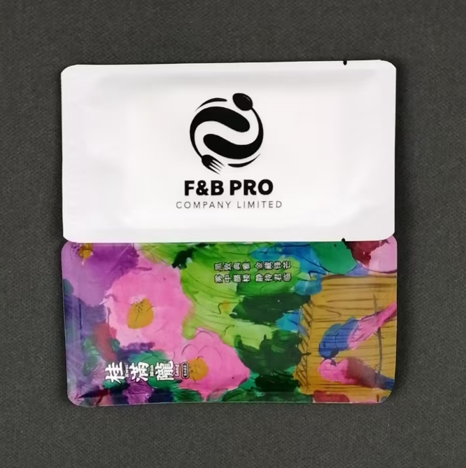Factory Custom Logo Eco-Friendly 1-Piece Wet Wipes Four Side Seal for Aviation Catering Travel & Commercial Advertisement 图6