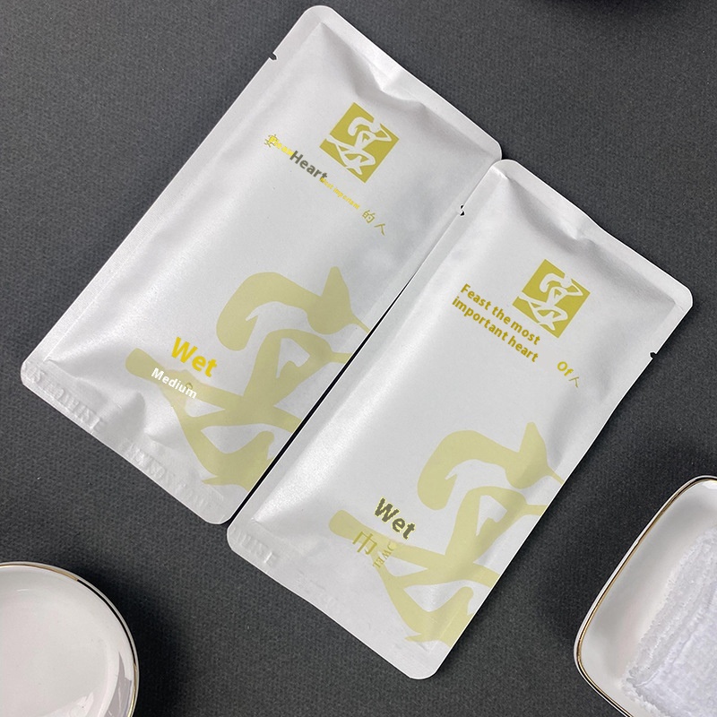 Factory Customized Logo Eco-Friendly 23x23cm Four-Sided Seal Wet Towel Made Polyester for Hotel Club Catering Chain Restaurants 图6