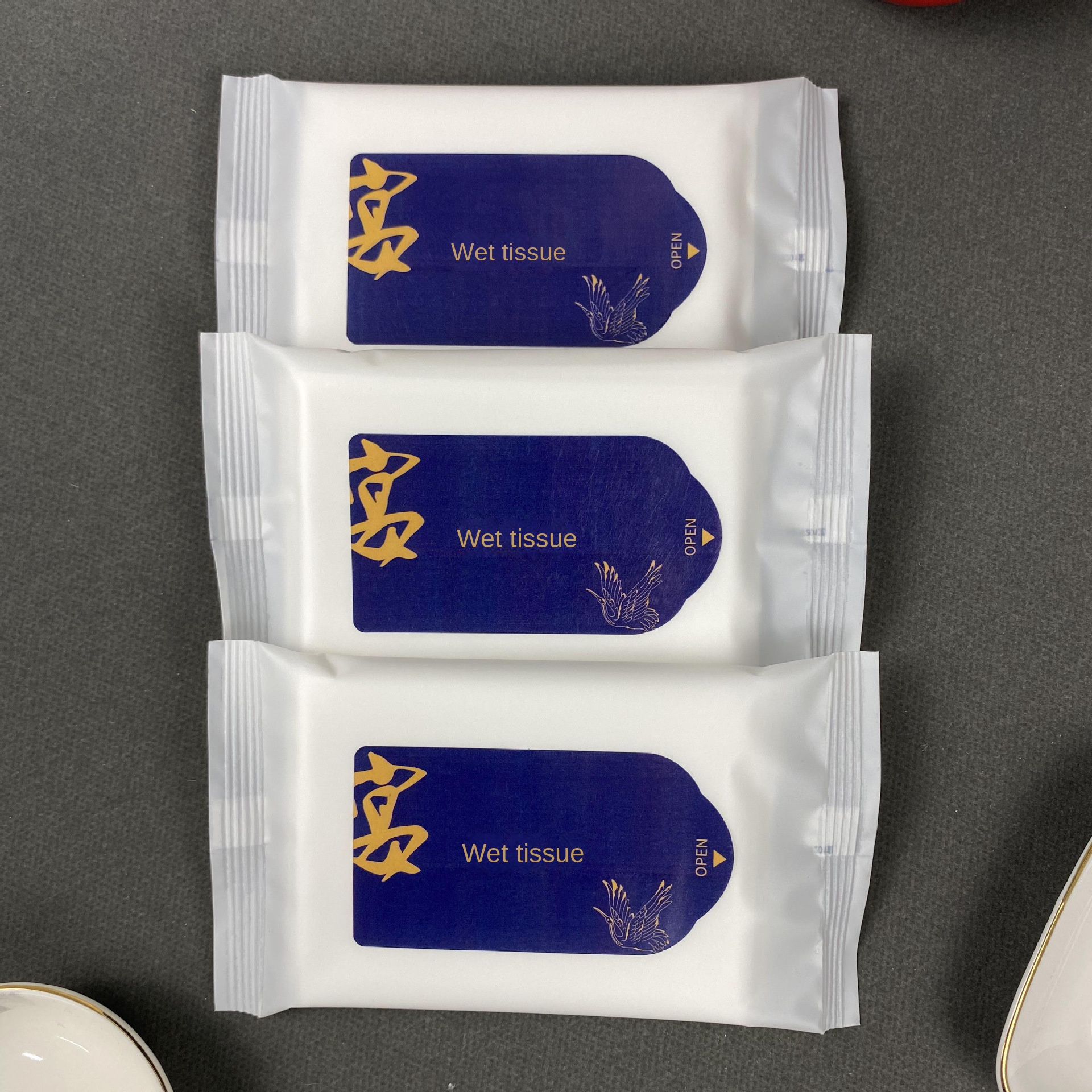 Factory Customized Logo Eco-Friendly 5-Piece Wet Cleansing Wipes for Baby's Birthday & Wedding Celebrations 图5