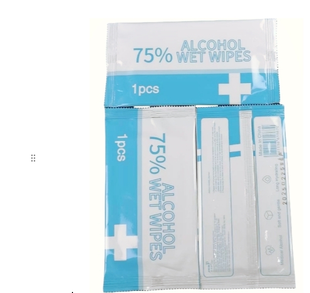 Factory Direct Supply 1 Piece Eco-Friendly 75% Alcohol Wet Wipes for Cars 99.9% Sterilization Rate 图5
