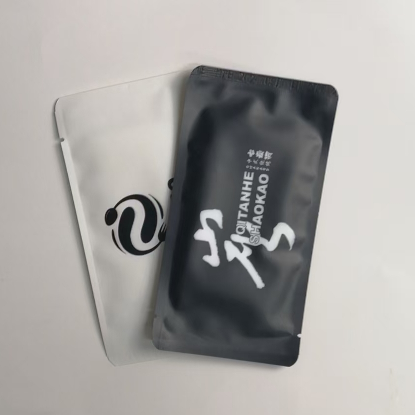 Factory Price Custom Eco-Friendly Four Side Sealed 2 Piece Wet Wipes for Aviation Catering Commercial Advertisement Cleansing 图3