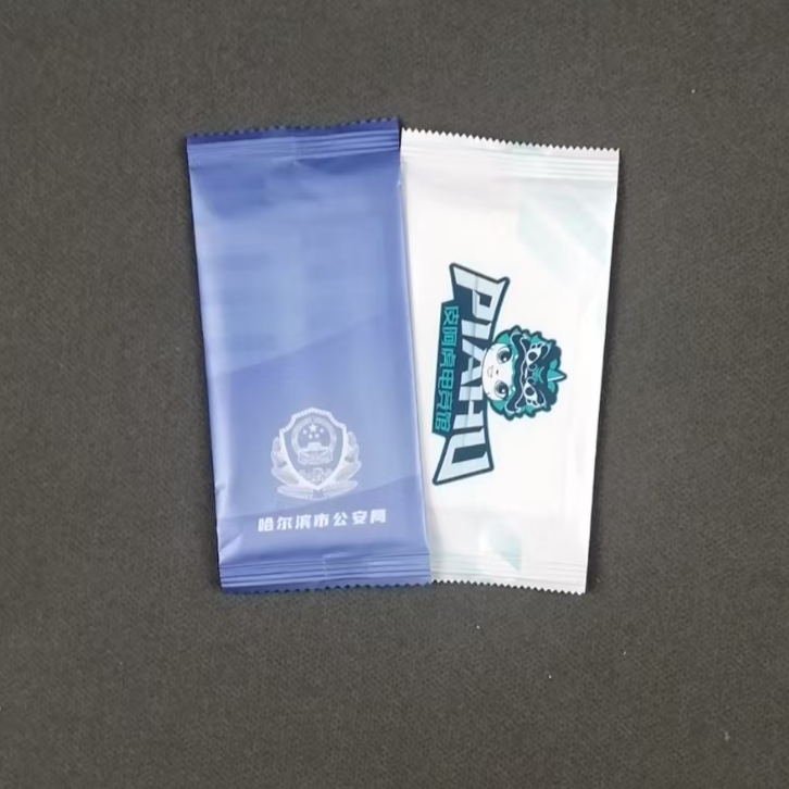 Low Price Factory Small Order Custom logo 1pc Alcohol Wet Wipes for Internet Bar Hotels Restaurants Travel Car 图3