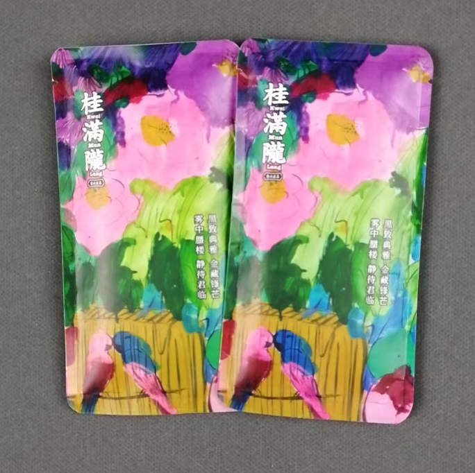 OEM Factory Customized Eco-Friendly 23x23cm Polyester Wet Towel Four-Sided Seal for Hotels Clubs Catering Chains Restaurants